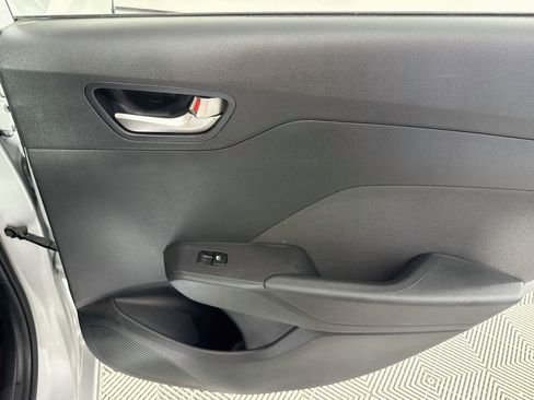Used 2019 Hyundai Accent SE FWD image 25