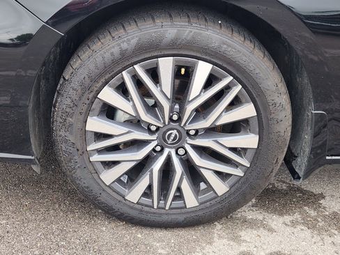 Used 2023 Nissan Altima 2.5 SV image 14