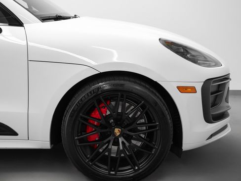 Used 2022 Porsche Macan GTS image 16