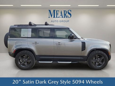 Used 2021 Land Rover Defender 110 SE image 7