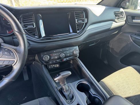 Used 2024 Dodge Durango SXT image 17
