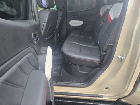 Used 2024 GMC Canyon AT4X AWD/4WD image 8