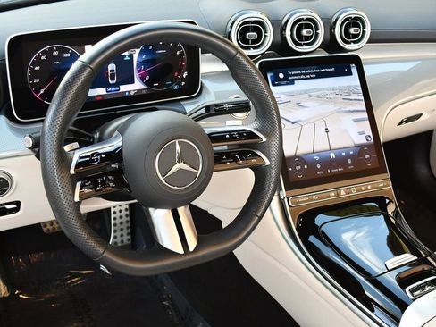 Used 2025 Mercedes-Benz CLE 300 4MATIC Cabriolet image 12