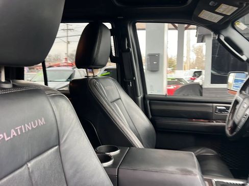 Used 2015 Ford Expedition EL Platinum image 18