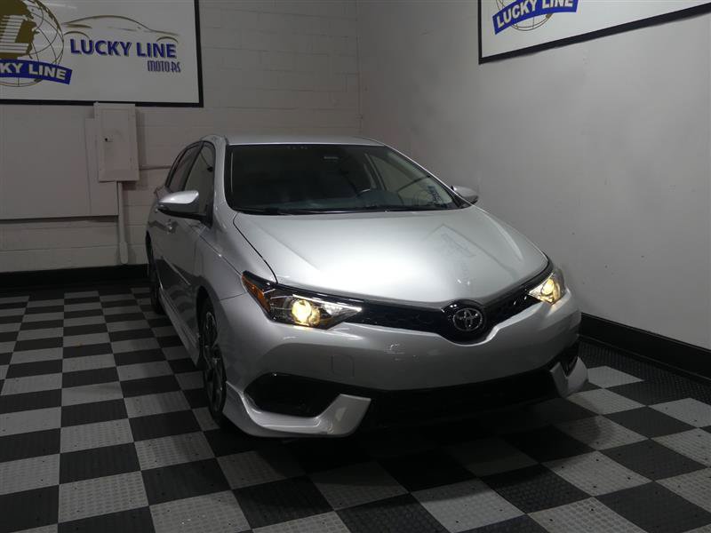 Used 2018 Toyota Corolla iM w/ All-Weather Mat Package FWD image 5