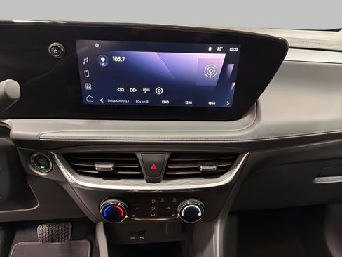 Certified 2024 Buick Encore GX Preferred w/ Comfort Package image 21