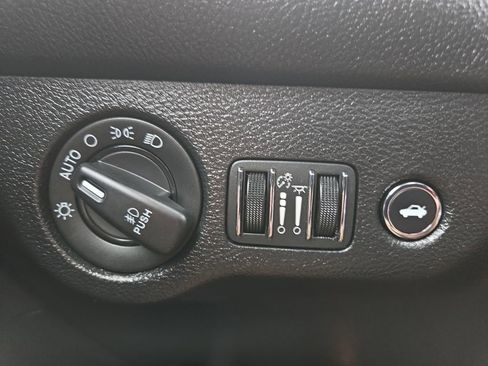 Used 2022 Dodge Challenger GT RWD image 19