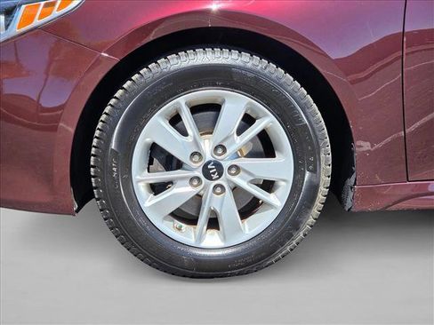Used 2018 Kia Optima LX image 23