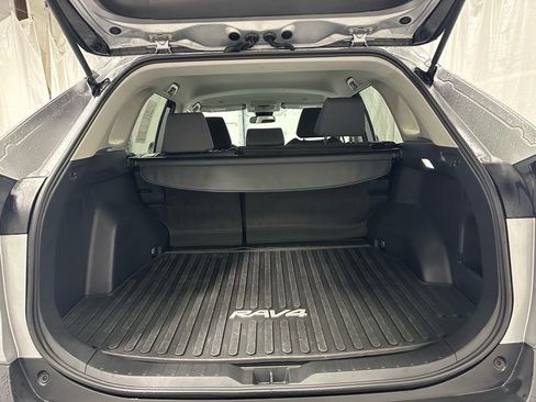 Used 2025 Toyota RAV4 XLE image 47