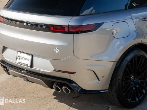 Used 2024 Land Rover Range Rover Sport image 16