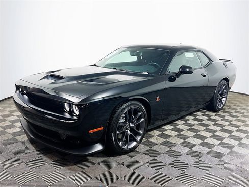 Used 2023 Dodge Challenger R/T Scat Pack image 4