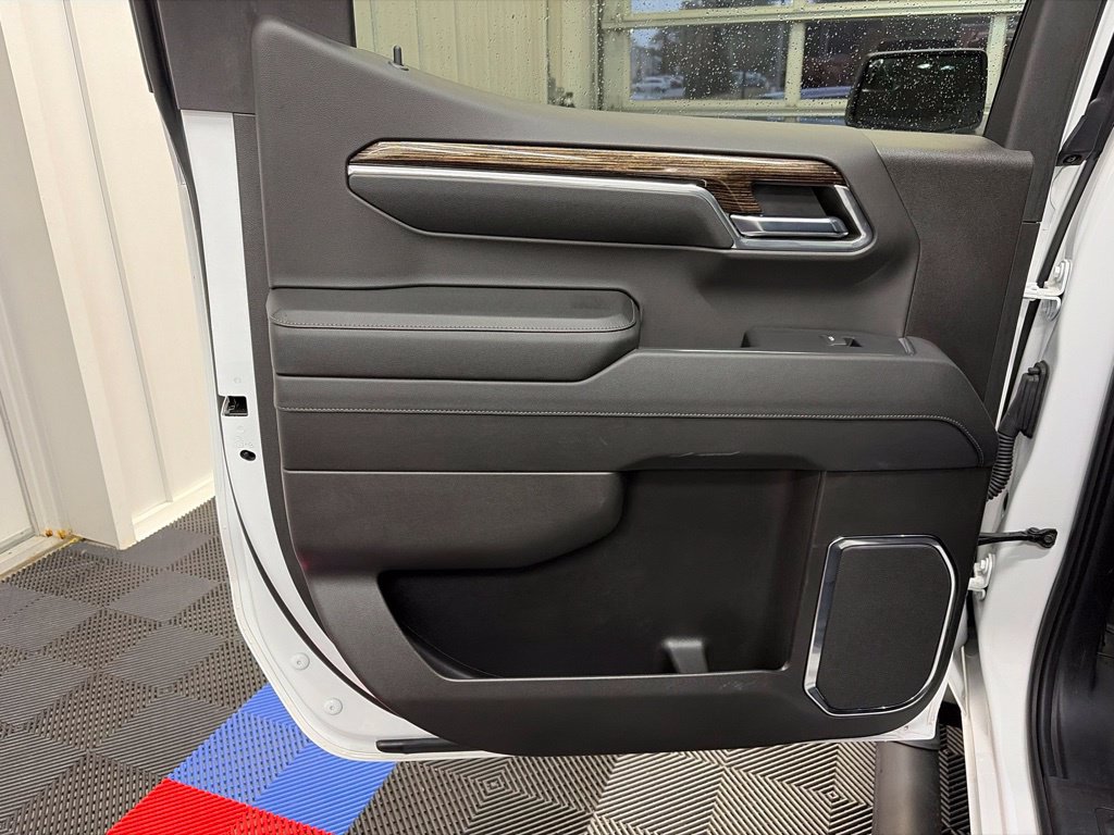 Used 2024 GMC Sierra 1500 Elevation AWD/4WD image 13