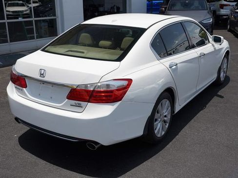 Used 2015 Honda Accord Touring image 15