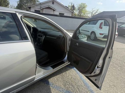 Used 2011 Ford Fusion SE image 39