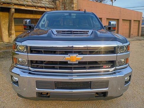 Used 2018 Chevrolet Silverado 2500 LTZ w/ Duramax Plus Package image 3