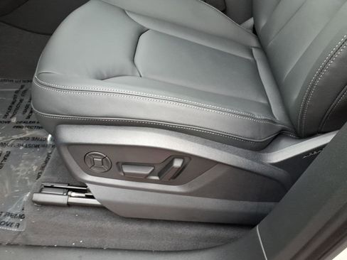 New 2026 Audi Q7 2.0T Premium image 12