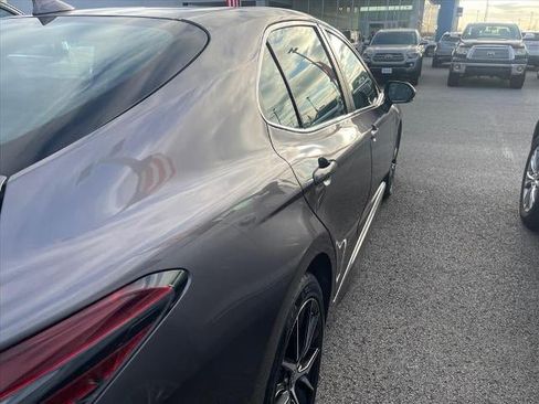 Used 2024 Toyota Camry SE image 16