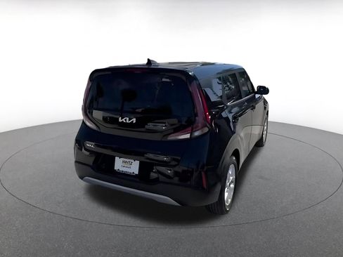 Used 2025 Kia Soul LX w/ LX Technology Package FWD image 15