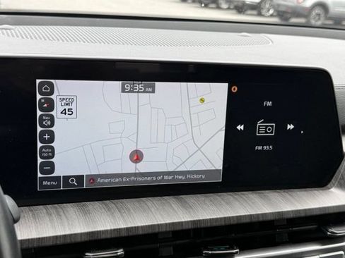 Used 2024 Kia Telluride EX w/ EX Captain's Chair Package FWD image 25
