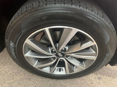 Used 2020 Hyundai Santa Fe SEL w/ Convenience + Premium Package AWD/4WD image 36
