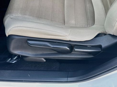 Certified 2019 Honda CR-V LX image 17