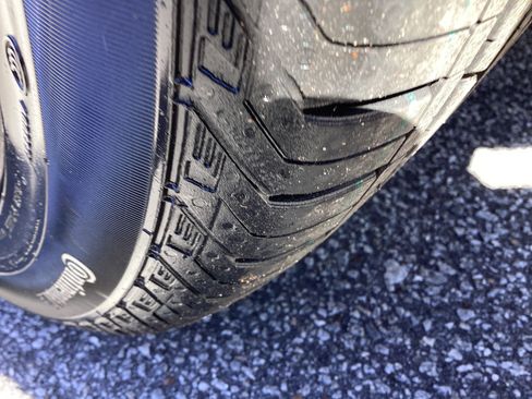 Certified 2023 Volvo XC60 B5 Plus w/ Climate Package image 12