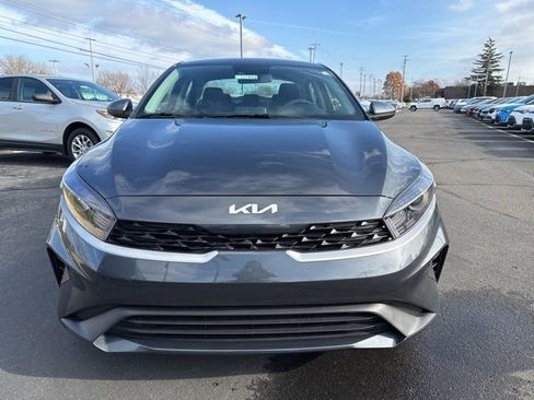 Used 2023 Kia Forte LXS image 2