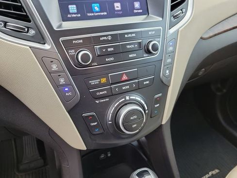 Used 2017 Hyundai Santa Fe SE w/ SE Premium Package 02 FWD image 28