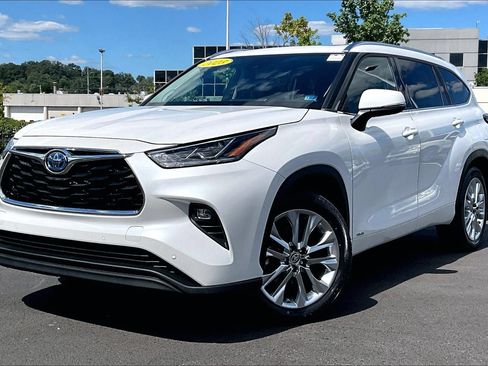 Used 2023 Toyota Highlander Limited AWD/4WD image 1