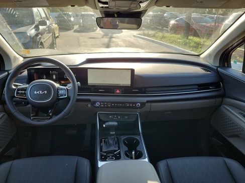 New 2026 Kia Carnival EX FWD image 23