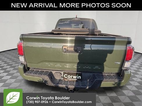 Used 2021 Toyota Tacoma TRD Off-Road w/ TRD Premium Off Road Package AWD/4WD image 6