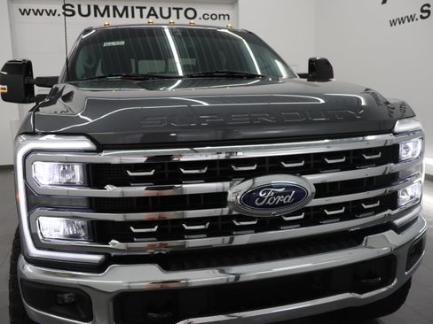 Used 2024 Ford F350 Lariat w/ Tremor Off-Road Package AWD/4WD image 28