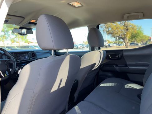 Used 2022 Toyota Tacoma SR image 25