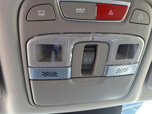 New 2025 Kia Telluride S image 24