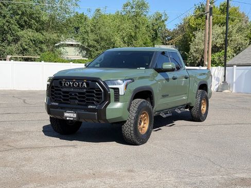 Used 2022 Toyota Tundra Limited w/ TRD Off-Road Package AWD/4WD image 11