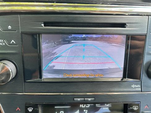 Used 2014 Toyota Avalon XLE Premium FWD image 23