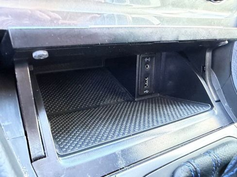 Used 2016 Volkswagen e-Golf SEL Premium image 25