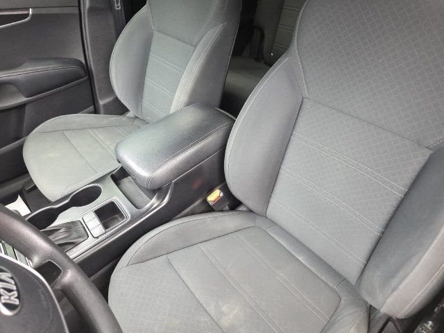 Used 2020 Kia Sorento FWD V6 image 15