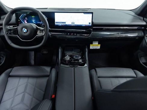 Certified 2026 BMW 530i xDrive AWD/4WD image 25