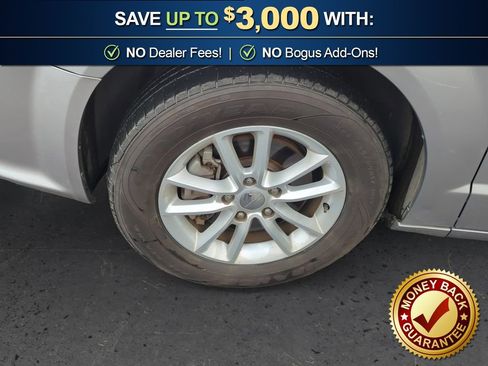 Used 2020 Dodge Grand Caravan SXT image 13