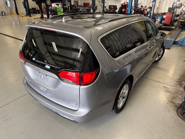 Used 2020 Chrysler Pacifica Limited FWD image 19