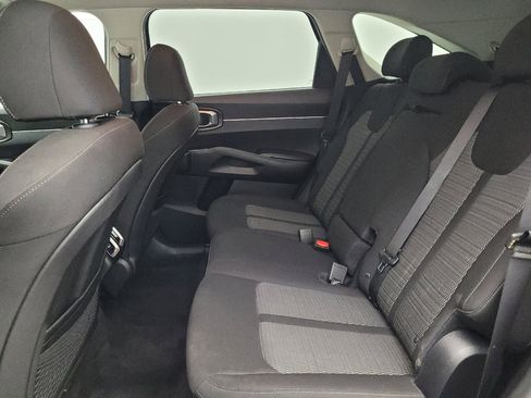 Used 2022 Kia Sorento LX FWD image 18