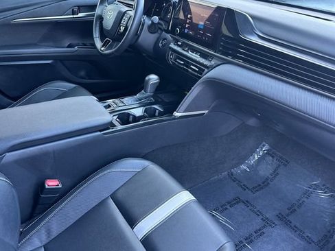 Used 2025 Toyota Camry SE w/ Convenience Package FWD image 20