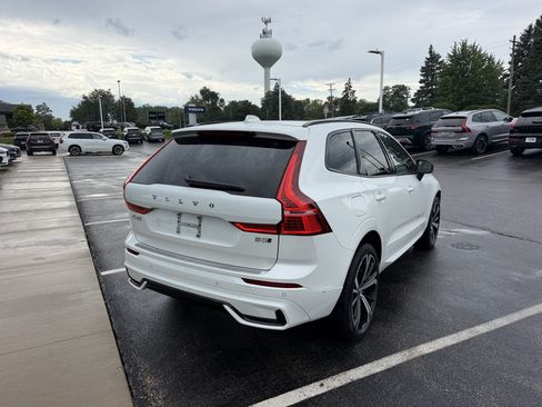 Used 2024 Volvo XC60 B5 Ultimate w/ Protection Package Premier AWD/4WD image 4