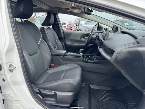 Used 2025 Toyota Prius LE image 30