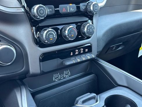 New 2026 RAM 1500 Express AWD/4WD image 21