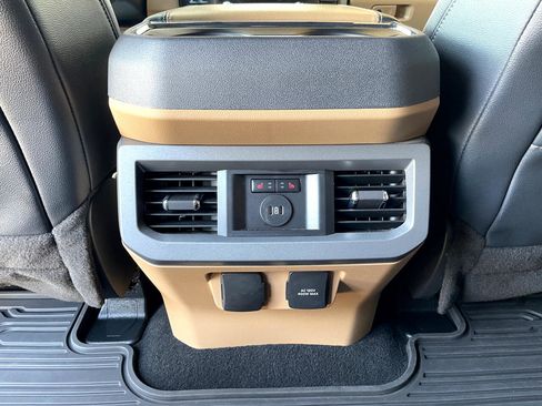 Used 2023 Ford F250 Lariat w/ Tow Technology Package image 27