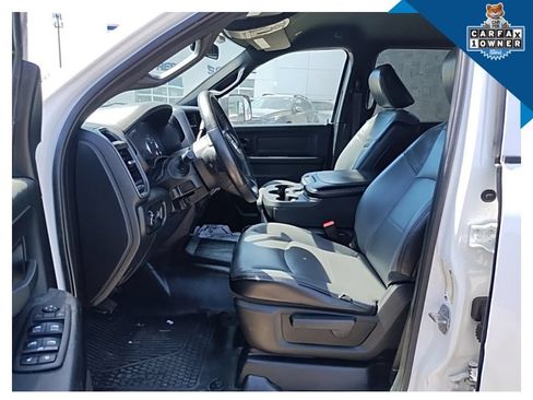 Used 2022 RAM 3500 Tradesman w/ Chrome Appearance Group AWD/4WD image 12