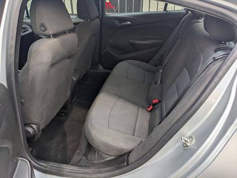 Used 2018 Chevrolet Cruze LS FWD image 11