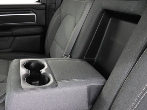 Used 2022 RAM 1500 Big Horn AWD/4WD image 32